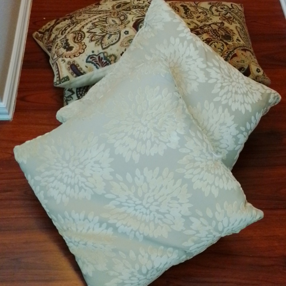 5 Paisley Patterned Throw Pillows